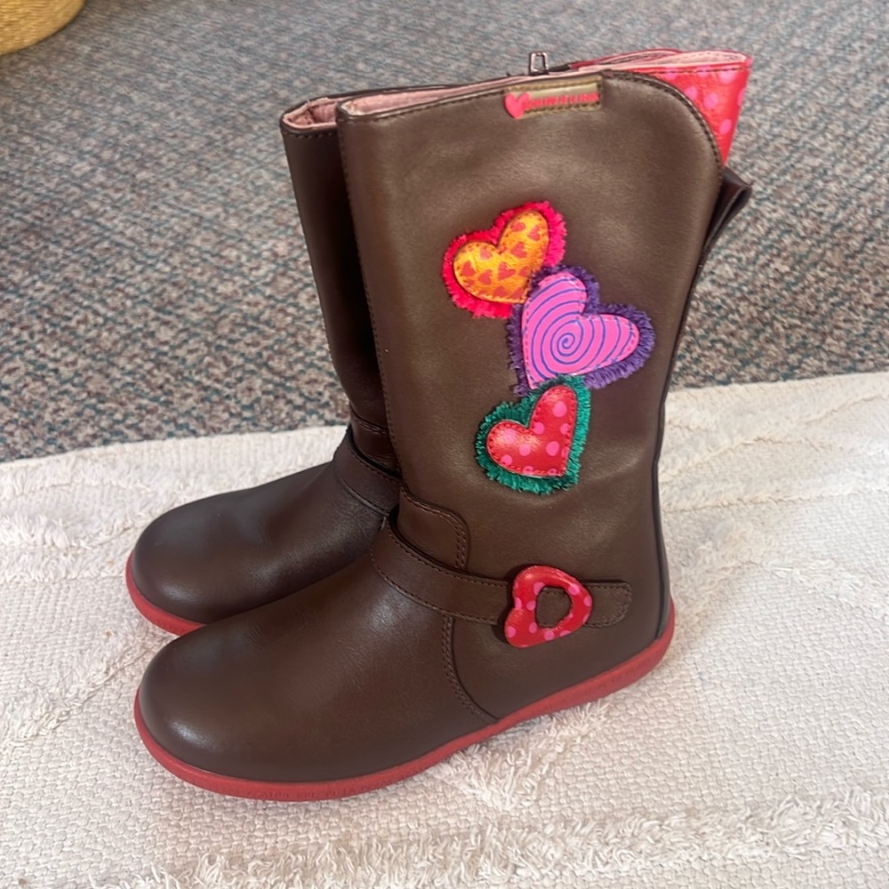 Agatha Ruiz De La Prada Girls brown bear boots size 29 (12)